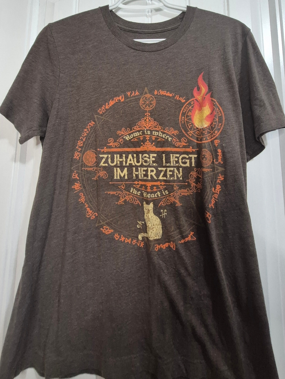 Caleb Widogast "Home Is Where the Heart Is" T-Shirt Mens Size Medium